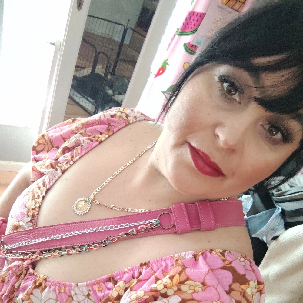Meet your Posher, Yaneth